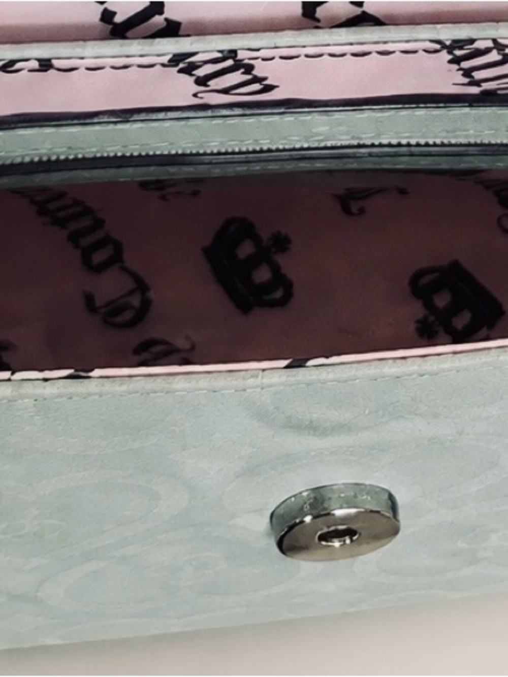 Juicy Couture Mint Green Heart Charm Crossbody Shoulder Bag NWT - Picture 4 of 4